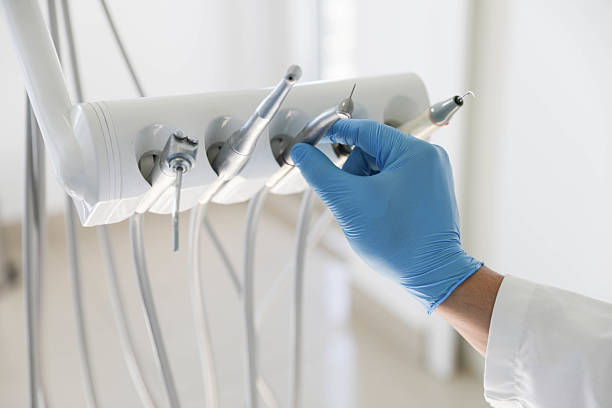 Professional Emergency Dentist technician working in Walker, MI